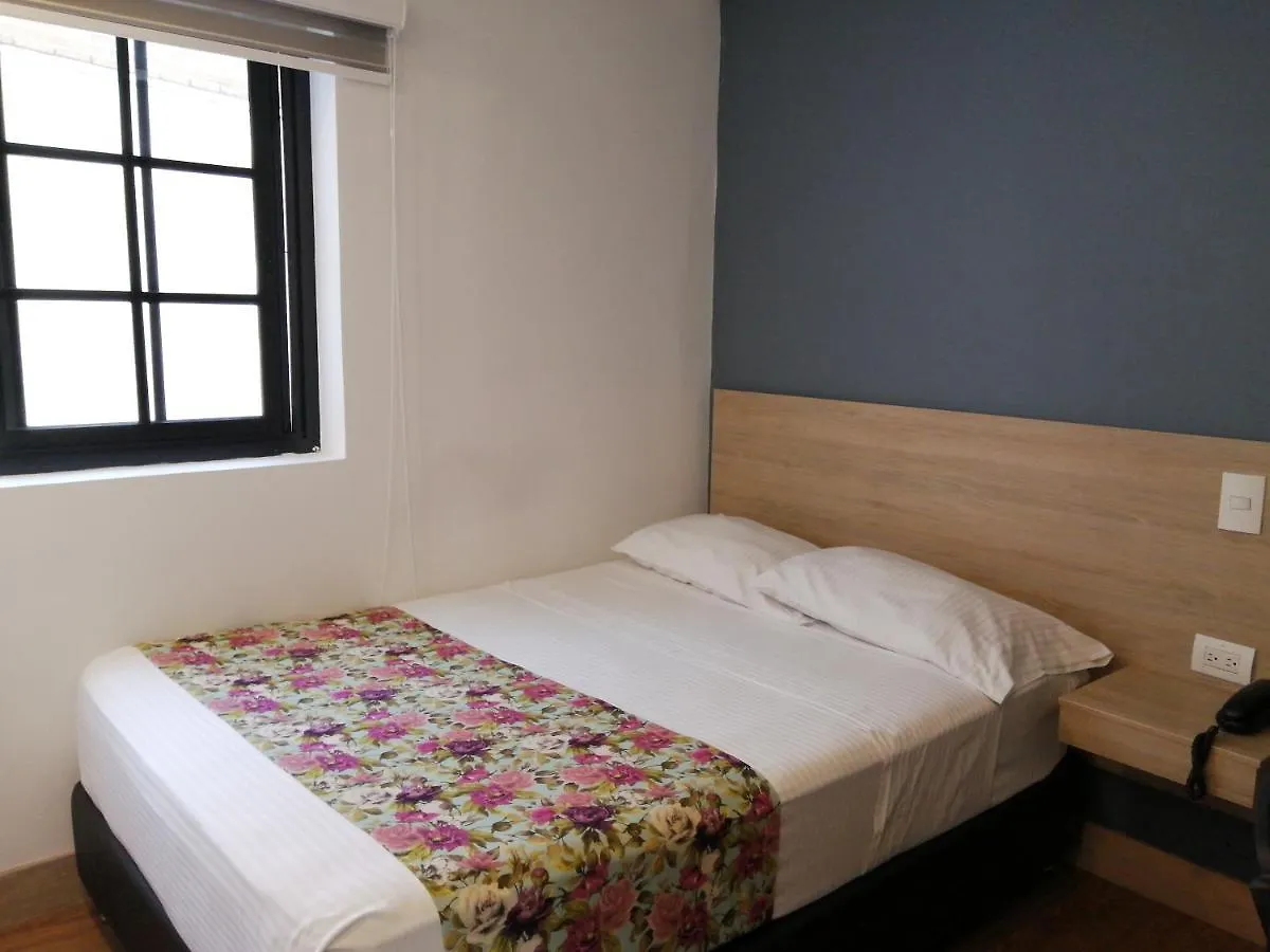 ****  Hotel Poma Rosa Medellin Colombia