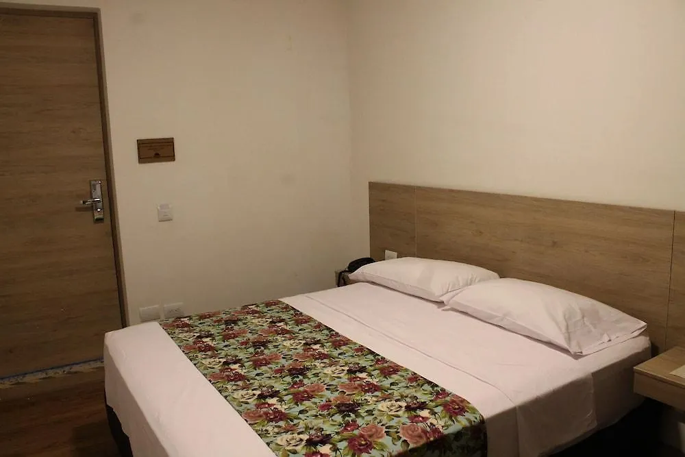 ****  Hotel Poma Rosa Medellin Colombia