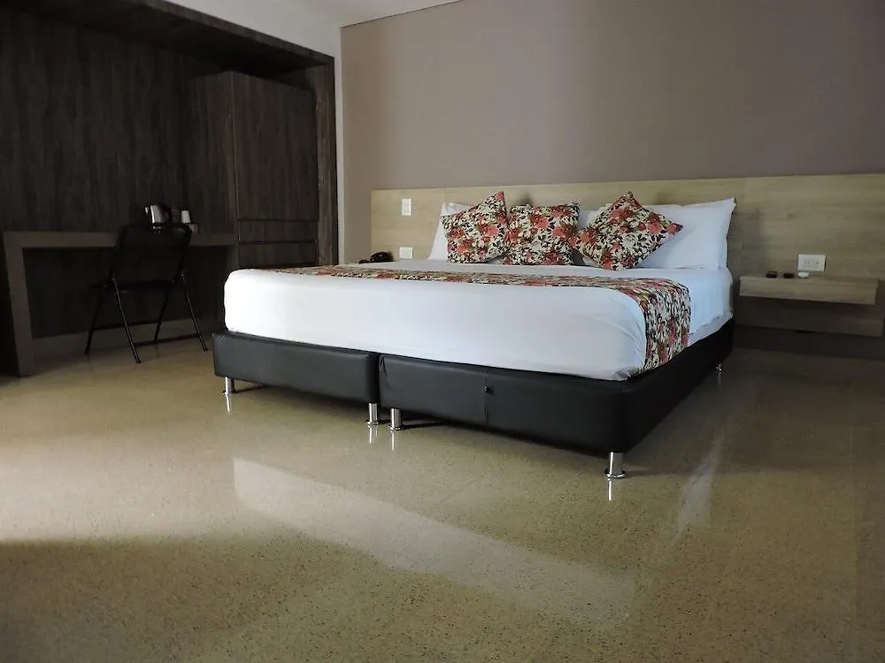 ****  Hotel Poma Rosa Medellin Colombia